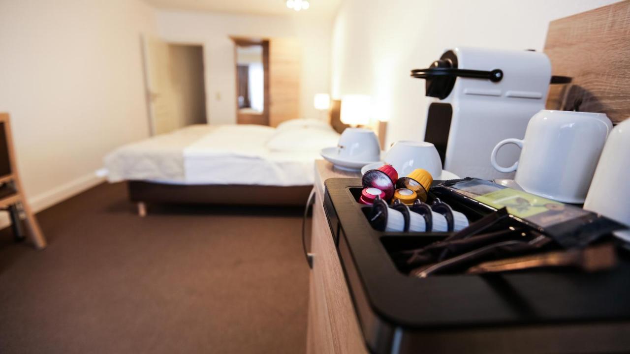Hotel Waldhalle เมิล์น ภายนอก รูปภาพ