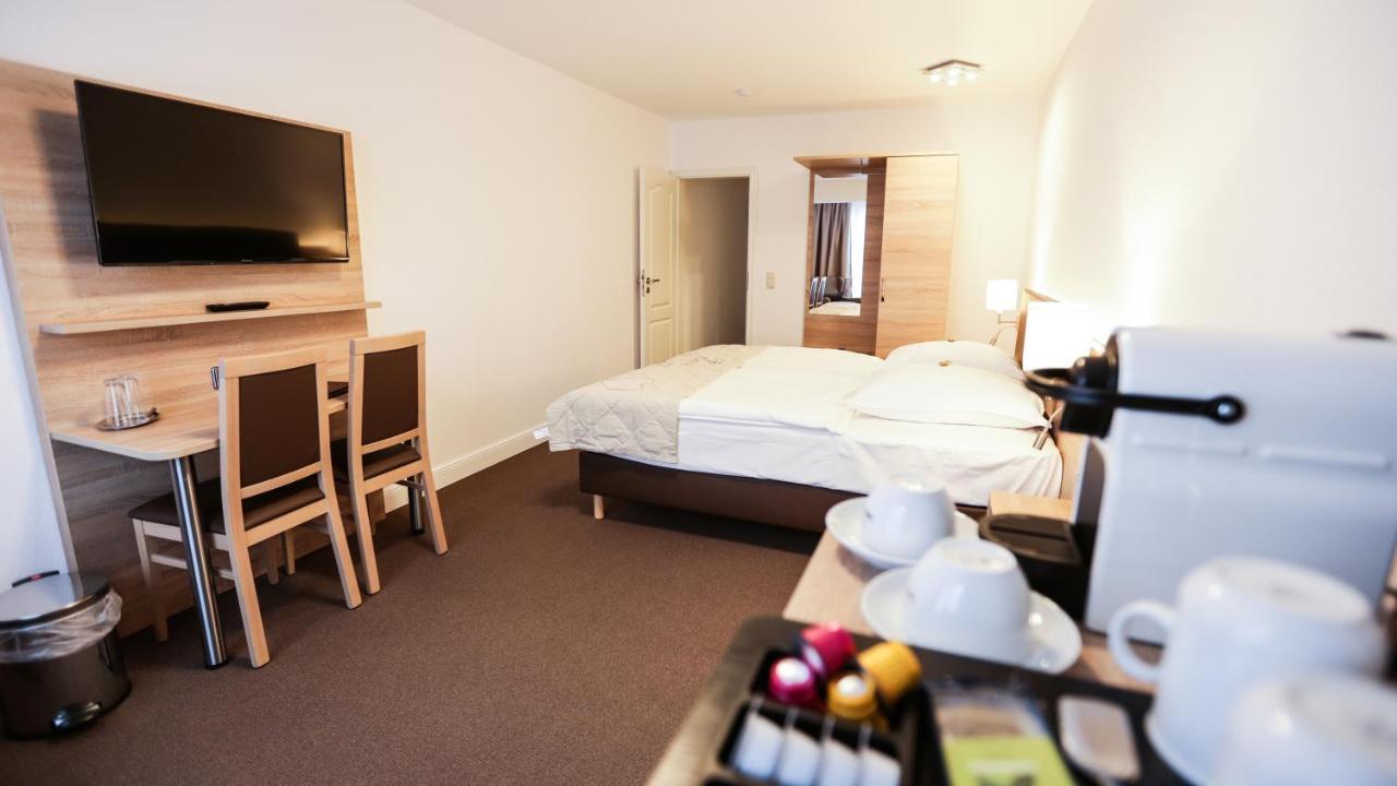 Hotel Waldhalle เมิล์น ภายนอก รูปภาพ