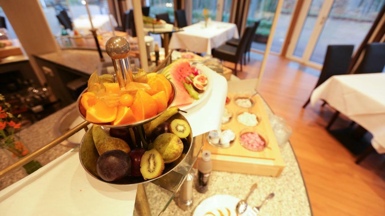 Hotel Waldhalle เมิล์น ภายนอก รูปภาพ
