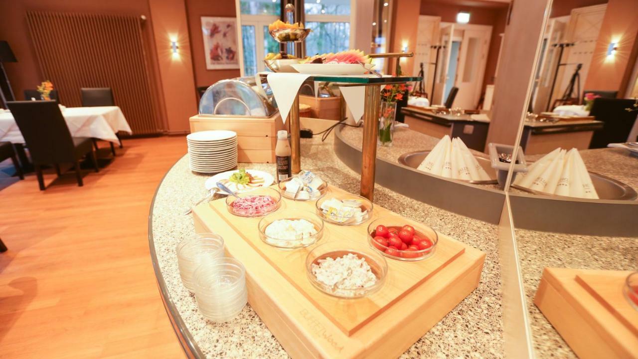 Hotel Waldhalle เมิล์น ภายนอก รูปภาพ